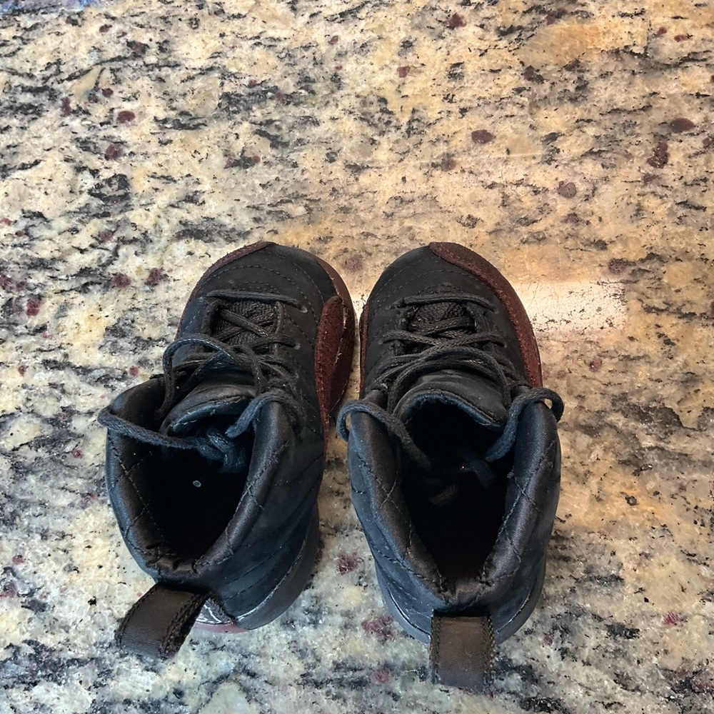 Air Jordan 12 Retro A Ma Maniere (TD) Size 5c  Black Burgundy - Picture 5 of 5